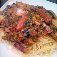 茄子と辛口ソーセージのパスタ